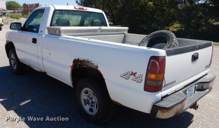 image for item HA9486 2001 GMC Sierra 1500  pickup truck