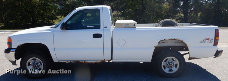 image for item HA9486 2001 GMC Sierra 1500  pickup truck