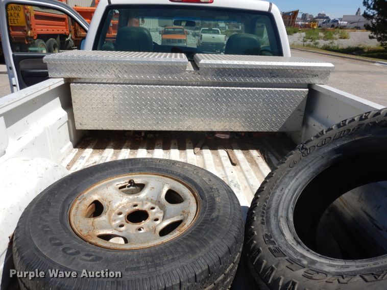 image for item HA9486 2001 GMC Sierra 1500  pickup truck