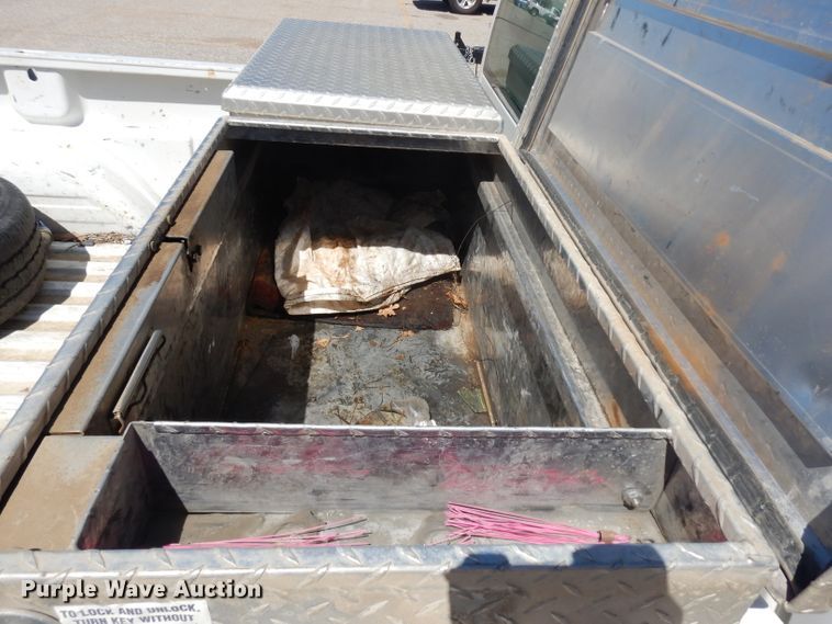 image for item HA9486 2001 GMC Sierra 1500  pickup truck