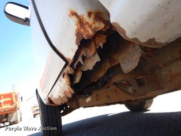 image for item HA9486 2001 GMC Sierra 1500  pickup truck