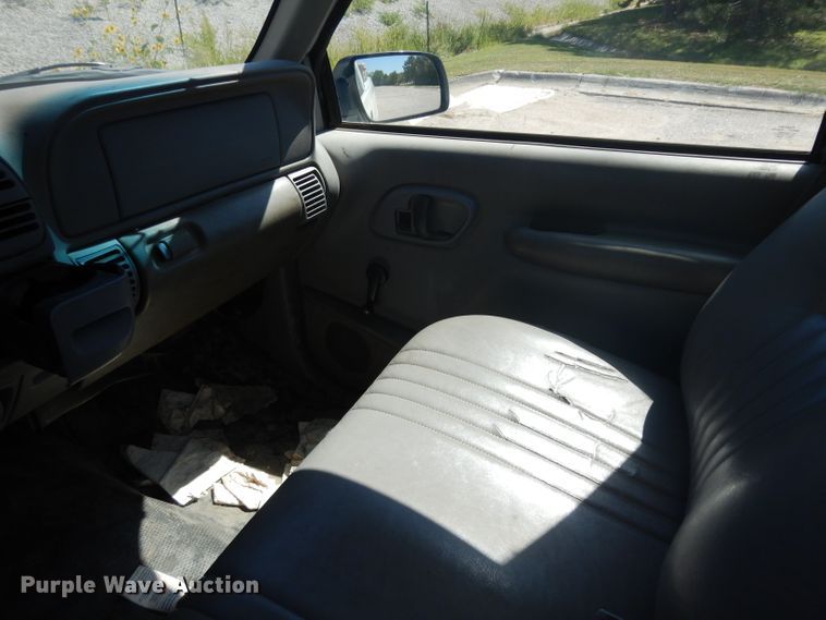 image for item HA9488 1997 GMC Sierra 1500  pickup truck