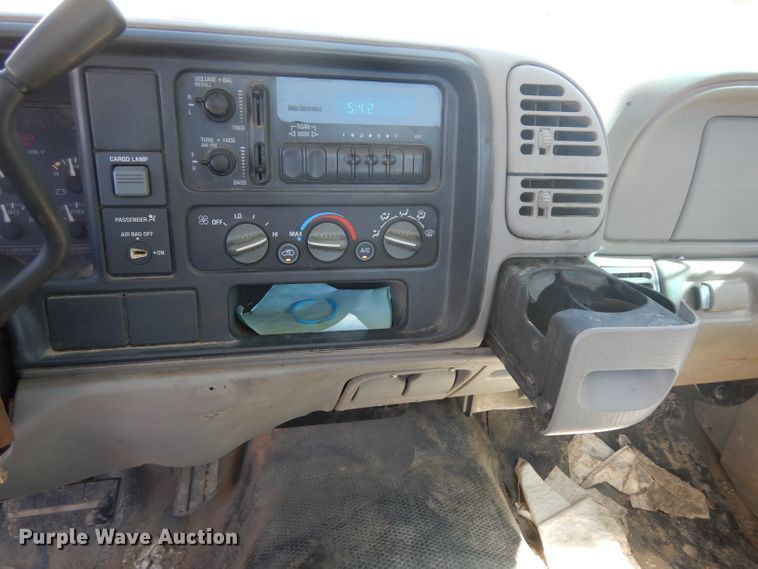 image for item HA9488 1997 GMC Sierra 1500  pickup truck