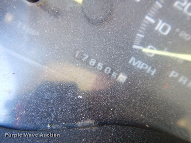 image for item HA9488 1997 GMC Sierra 1500  pickup truck