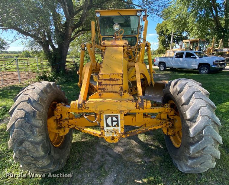 image for item HA9550 1983 Caterpillar 120G  motor grader