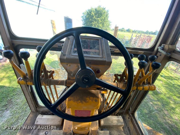 image for item HA9550 1983 Caterpillar 120G  motor grader