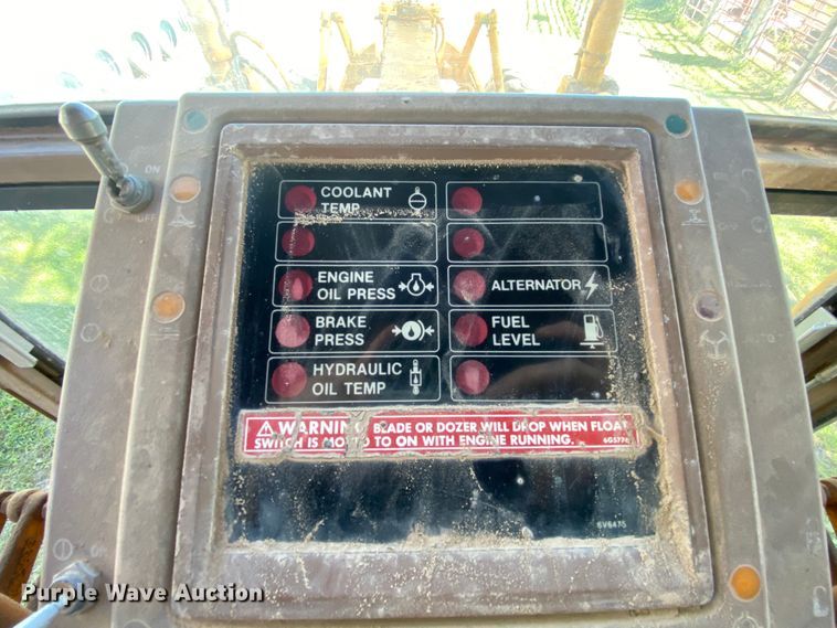 image for item HA9550 1983 Caterpillar 120G  motor grader