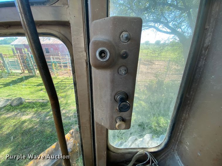 image for item HA9550 1983 Caterpillar 120G  motor grader