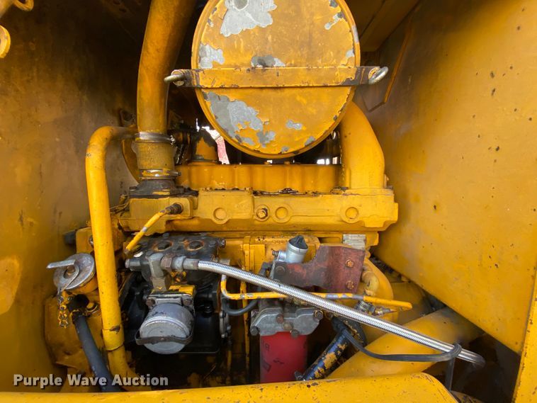 image for item HA9550 1983 Caterpillar 120G  motor grader