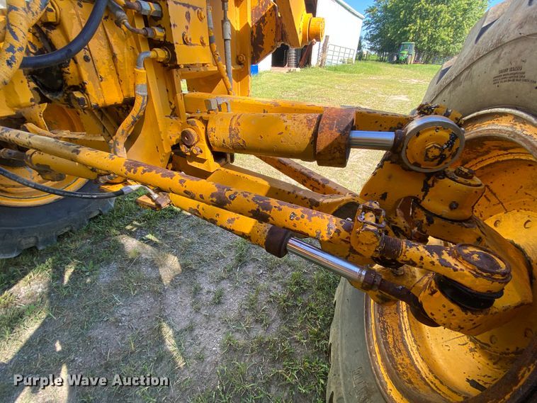 image for item HA9550 1983 Caterpillar 120G  motor grader