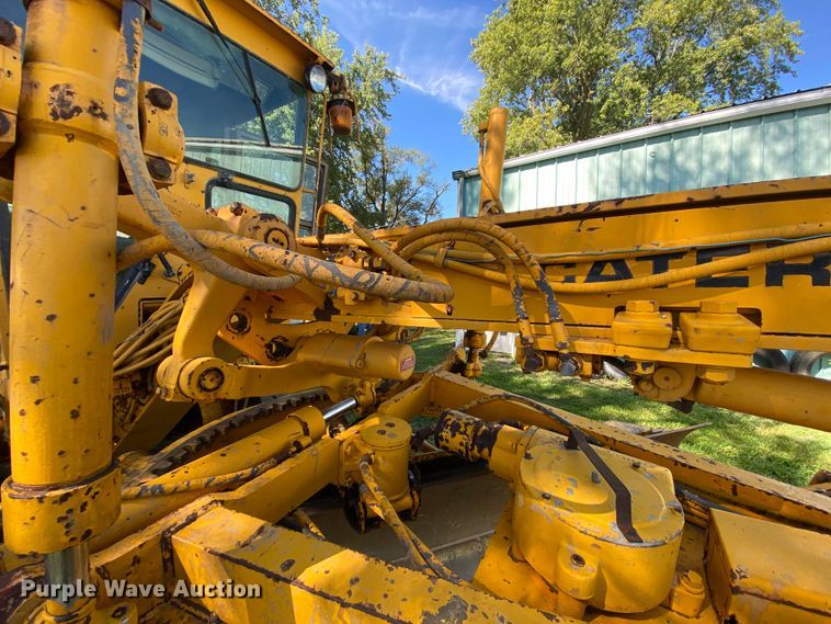 image for item HA9550 1983 Caterpillar 120G  motor grader