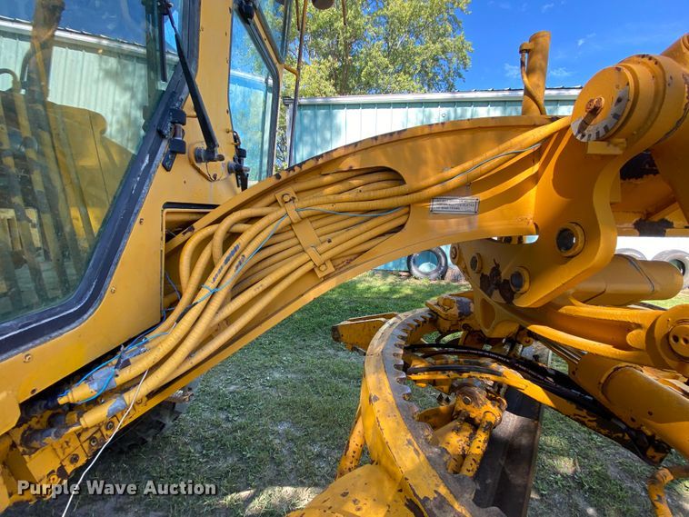 image for item HA9550 1983 Caterpillar 120G  motor grader