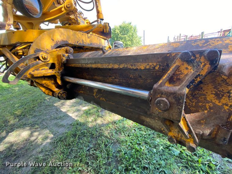 image for item HA9550 1983 Caterpillar 120G  motor grader
