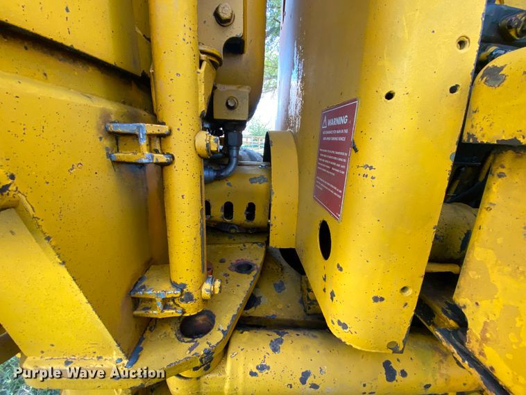 image for item HA9550 1983 Caterpillar 120G  motor grader