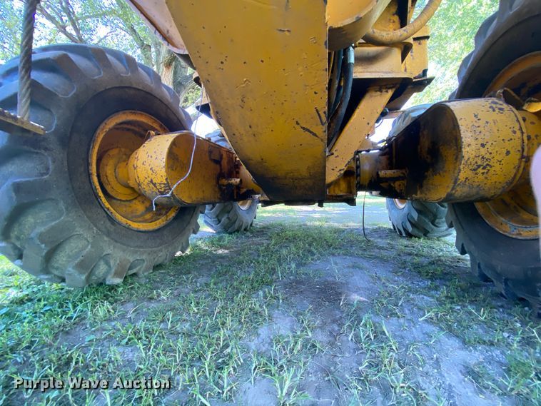 image for item HA9550 1983 Caterpillar 120G  motor grader