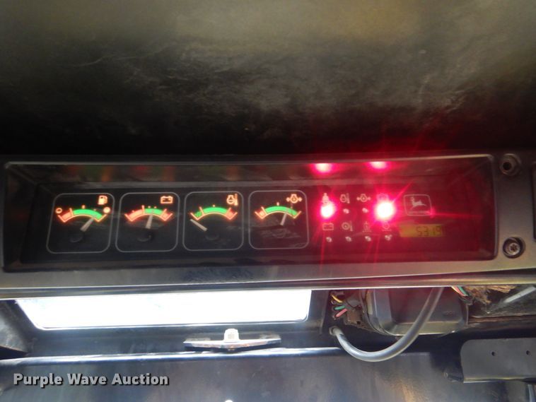 image for item HA9624 1999 John Deere 250  skid steer loader