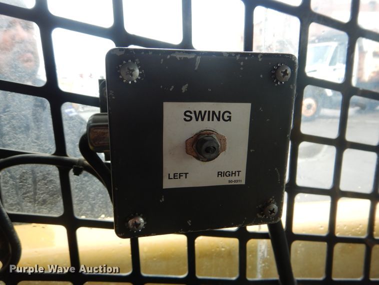 image for item HA9624 1999 John Deere 250  skid steer loader