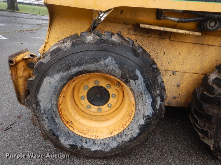 image for item HA9624 1999 John Deere 250  skid steer loader