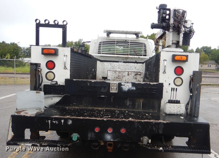 image for item HA9626 2006 International 4300  utility truck