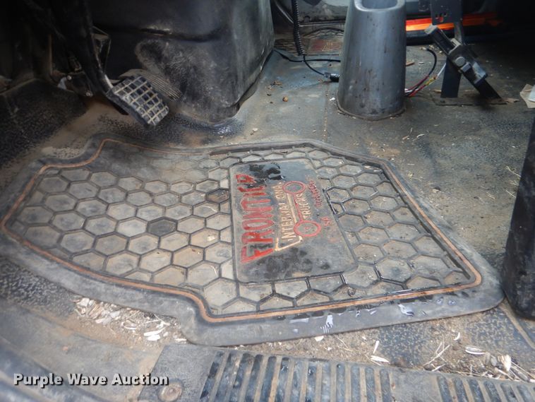 image for item HA9626 2006 International 4300  utility truck