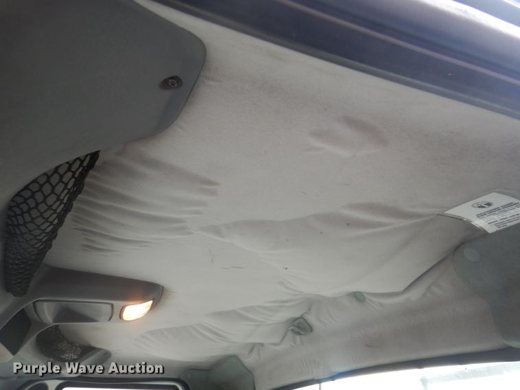 image for item HA9626 2006 International 4300  utility truck