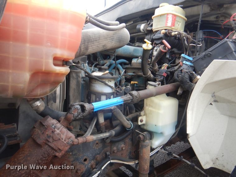 image for item HA9626 2006 International 4300  utility truck