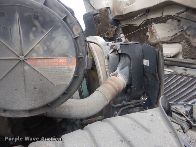 image for item HA9626 2006 International 4300  utility truck