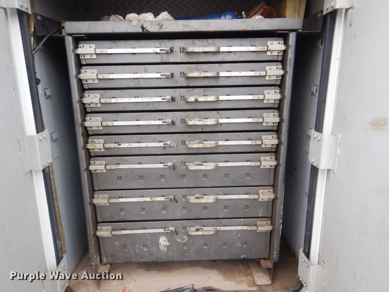 image for item HA9626 2006 International 4300  utility truck