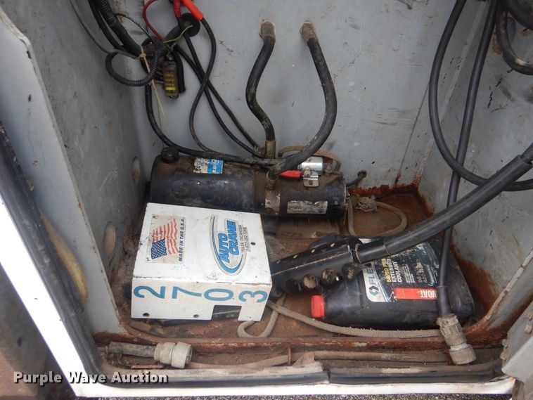 image for item HA9626 2006 International 4300  utility truck