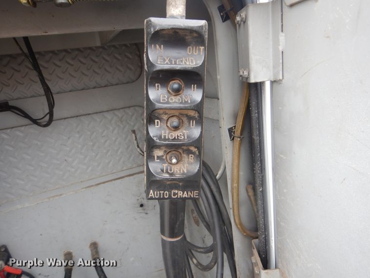 image for item HA9626 2006 International 4300  utility truck