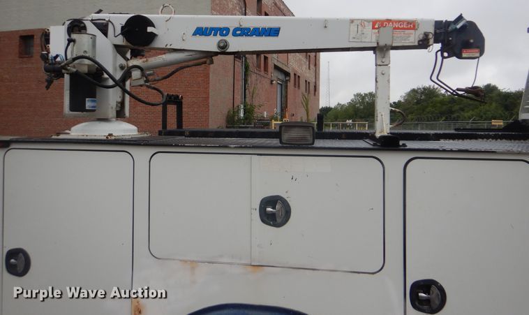 image for item HA9626 2006 International 4300  utility truck