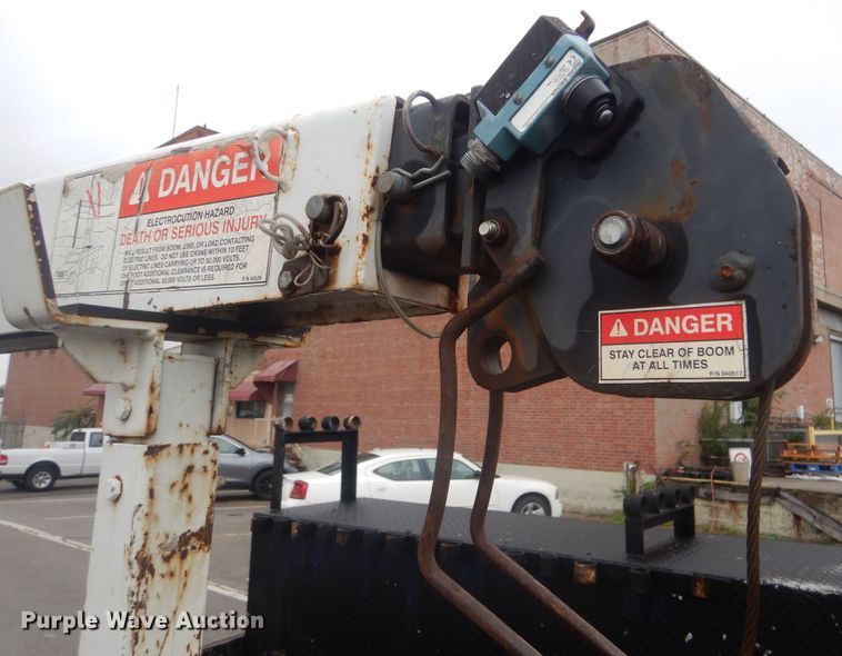 image for item HA9626 2006 International 4300  utility truck