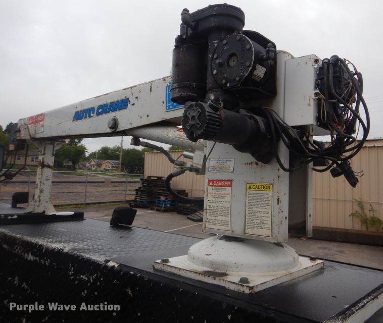 image for item HA9626 2006 International 4300  utility truck