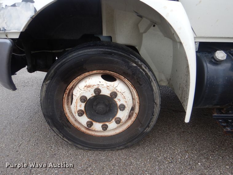 image for item HA9626 2006 International 4300  utility truck