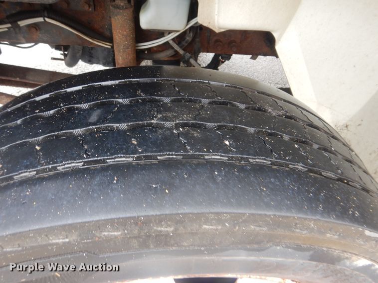 image for item HA9626 2006 International 4300  utility truck