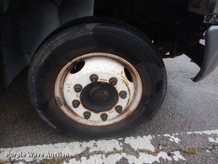 image for item HA9626 2006 International 4300  utility truck