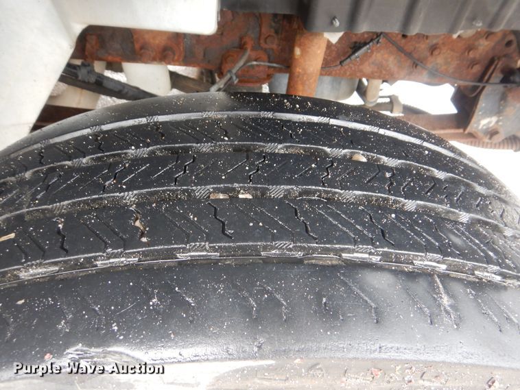 image for item HA9626 2006 International 4300  utility truck