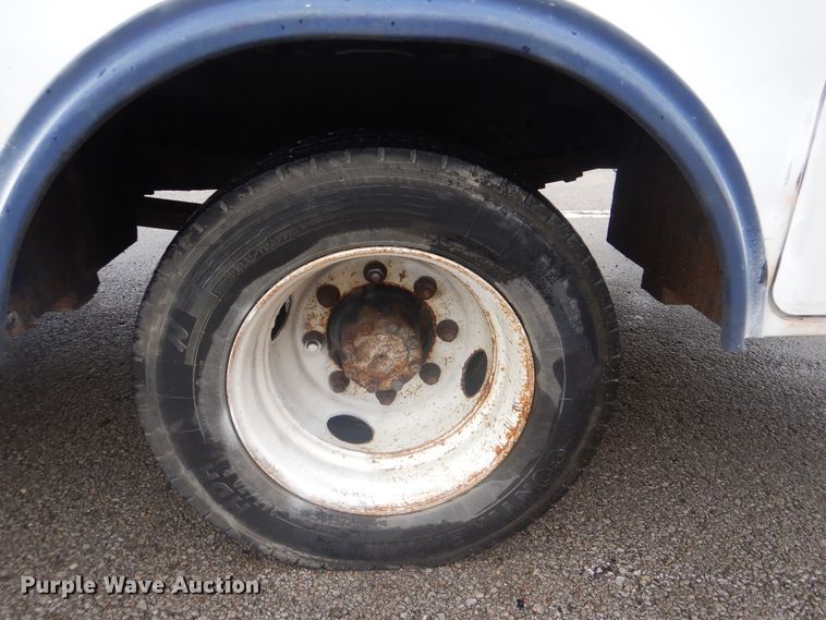 image for item HA9626 2006 International 4300  utility truck