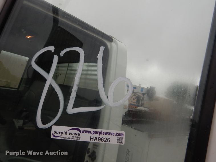 image for item HA9626 2006 International 4300  utility truck