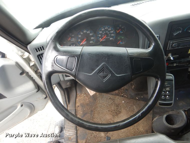 image for item HA9627 2005 International 4300  utility truck