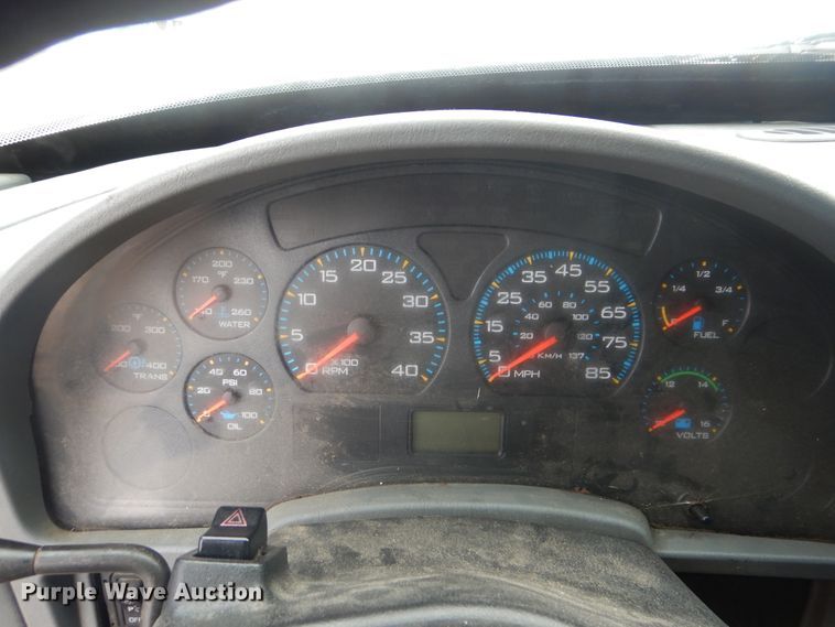 image for item HA9627 2005 International 4300  utility truck