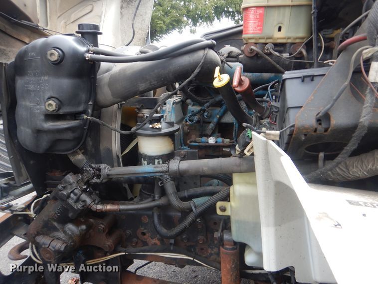 image for item HA9627 2005 International 4300  utility truck