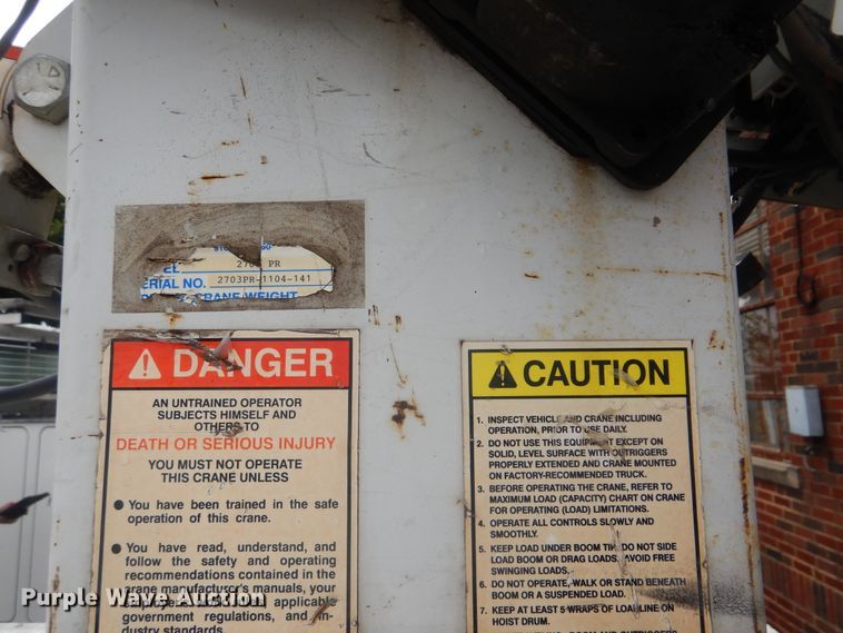 image for item HA9627 2005 International 4300  utility truck