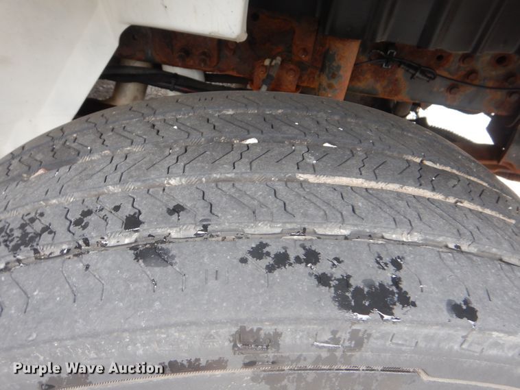 image for item HA9627 2005 International 4300  utility truck