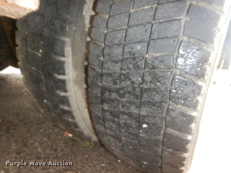 image for item HA9627 2005 International 4300  utility truck