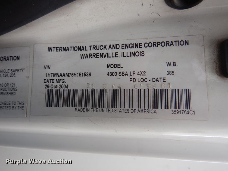 image for item HA9627 2005 International 4300  utility truck