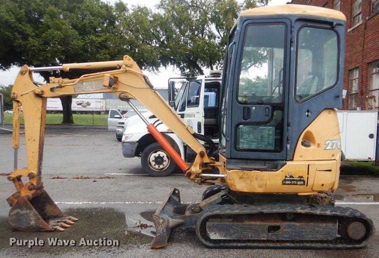 image for item HA9628 2005 John Deere 27C ZTS  mini excavator