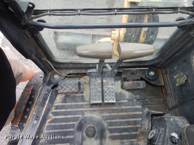 image for item HA9628 2005 John Deere 27C ZTS  mini excavator