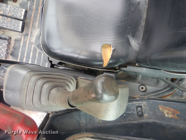 image for item HA9628 2005 John Deere 27C ZTS  mini excavator