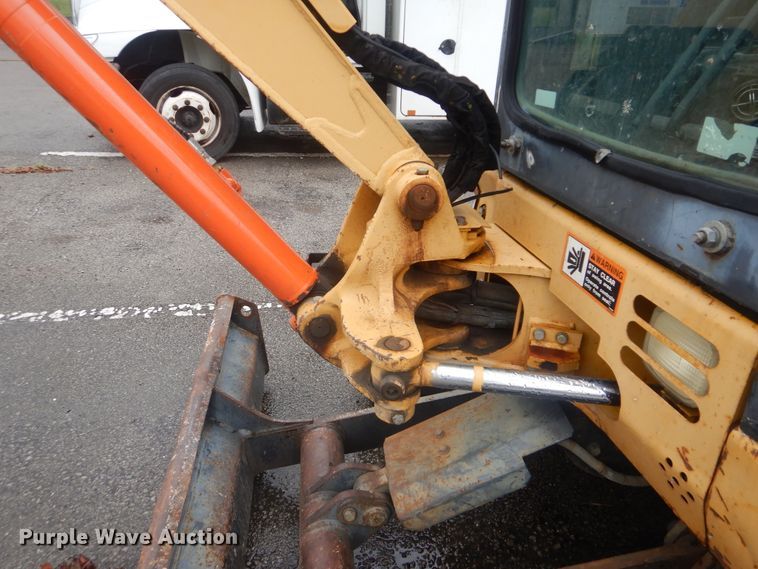 image for item HA9628 2005 John Deere 27C ZTS  mini excavator